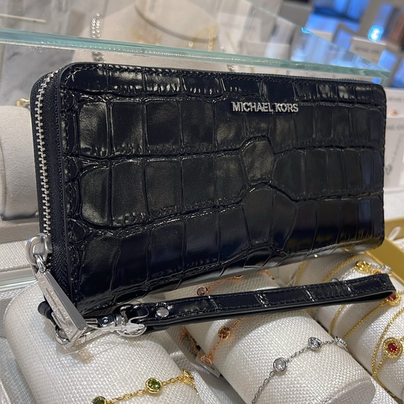 Michael Kors JtSet Travel Metallic Crocodile Embossed Leather Continental Wallet - Picture 2 of 16